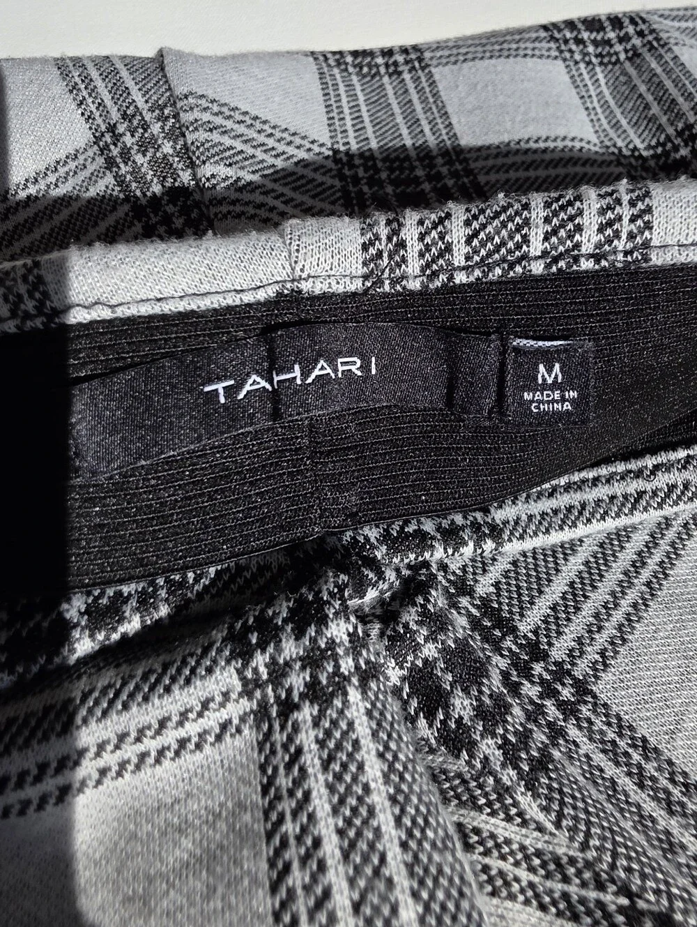Tahari Size M Black and Grey Plaid Dress Pants
